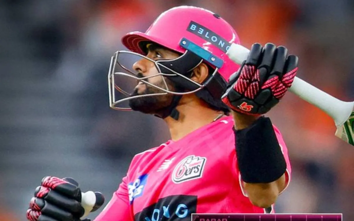 WATCH: बाबर आजम BBL डेब्यू पर हुए फ्लॉप, 2 रन बनाकर थमाया आसान सा कैच