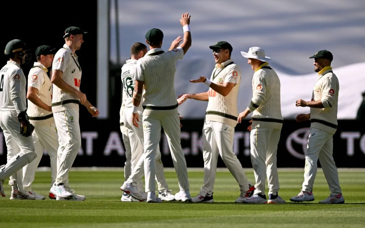 Ashes 2025-26:मेलबर्न टेस्ट के पहले दिन गिरे 20 विकेट,लेकिन ऑस्ट्रेलिया ने बनाई मजबूत पकड़