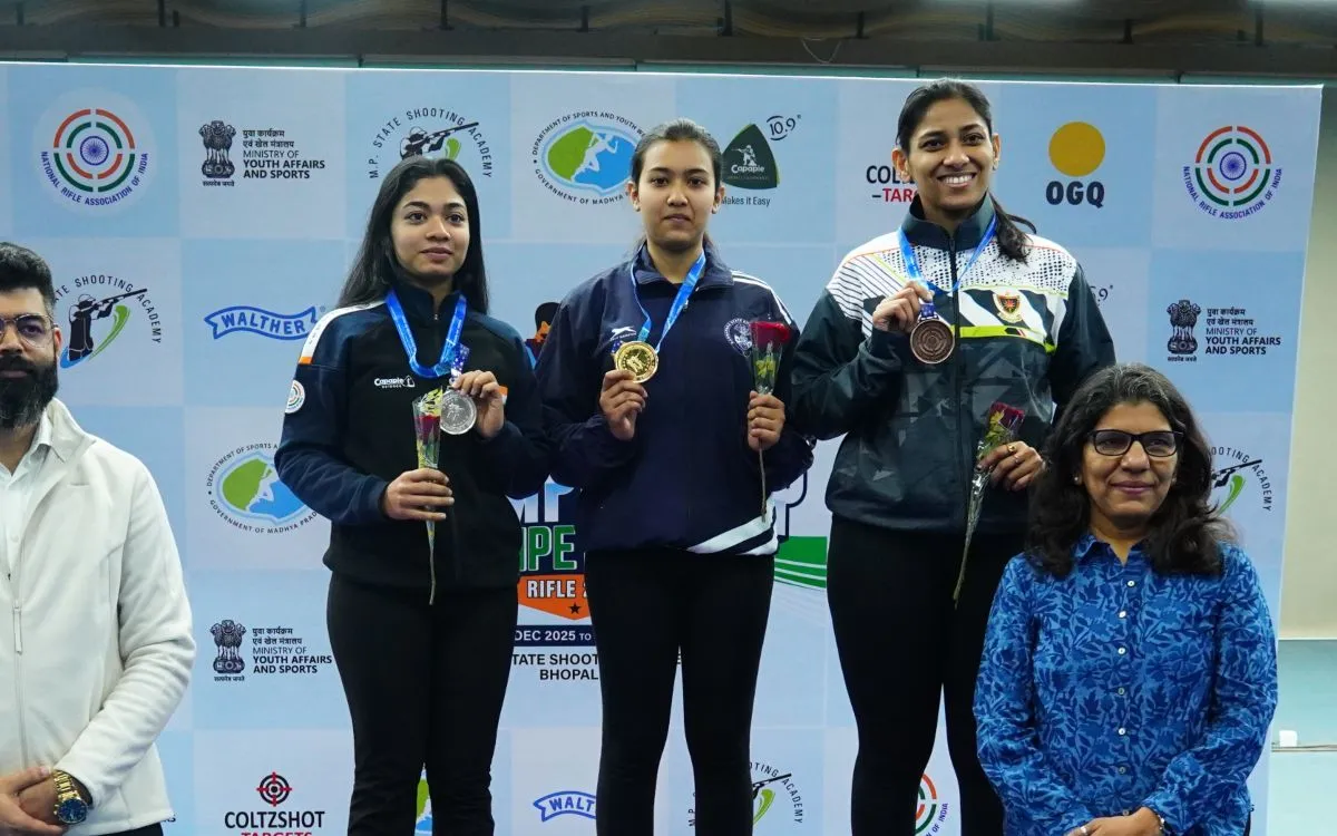 National Shooting Championship Competitions: तिलोत्तमा सेन ने महिलाओं की 50 मीटर राइफल 3 पोजिशन स्पर्धा में जीता गोल्ड मेडल
