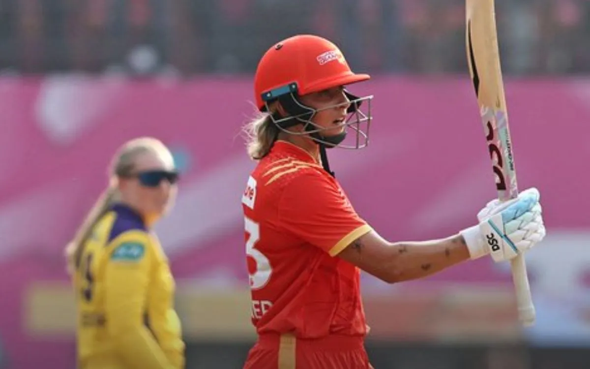 WPL 2026: गुजरात जायंट्स ने यूपी वॉरियर्स को दिया 208 रन का लक्ष्य,एश्ले गार्डनर ने जड़ा तूफानी पचास