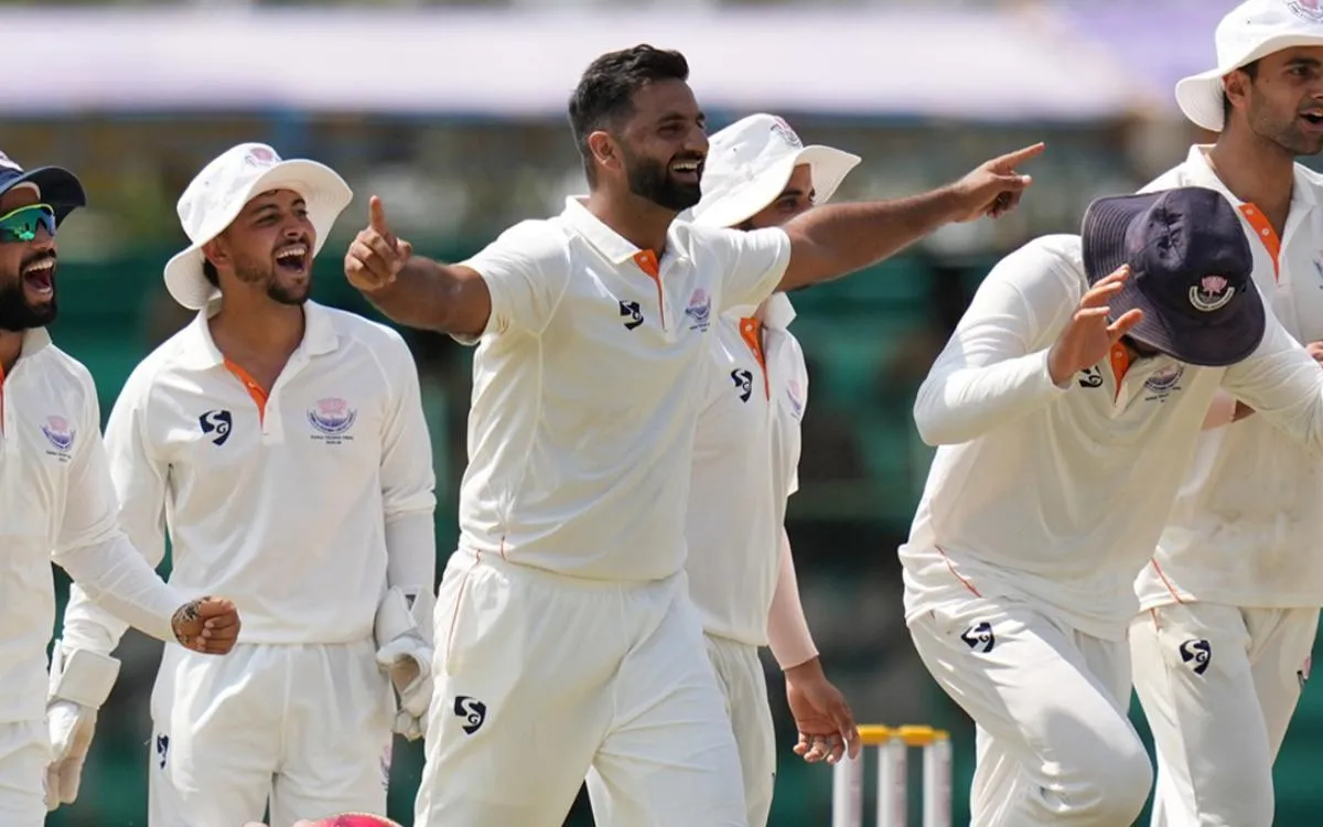 Ranji Trophy 2025-26 Final: औकिब नबी ने बरपाया कहर, जम्मू और कश्मीर ने मुकाबले में कसा शिकंजा