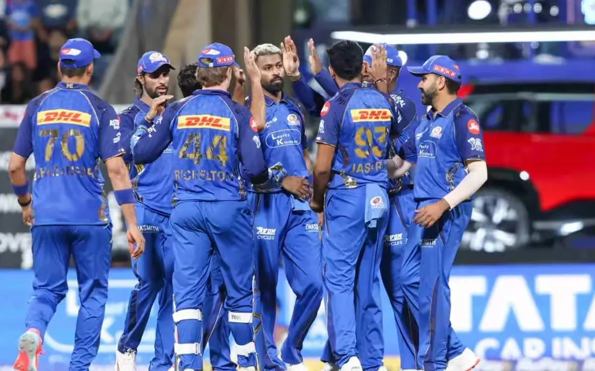 मुंबई इंडियंस ने रचा इतिहास, T20 में 300 मैच खेलने वाली दुनिया की तीसरी टीम बनी