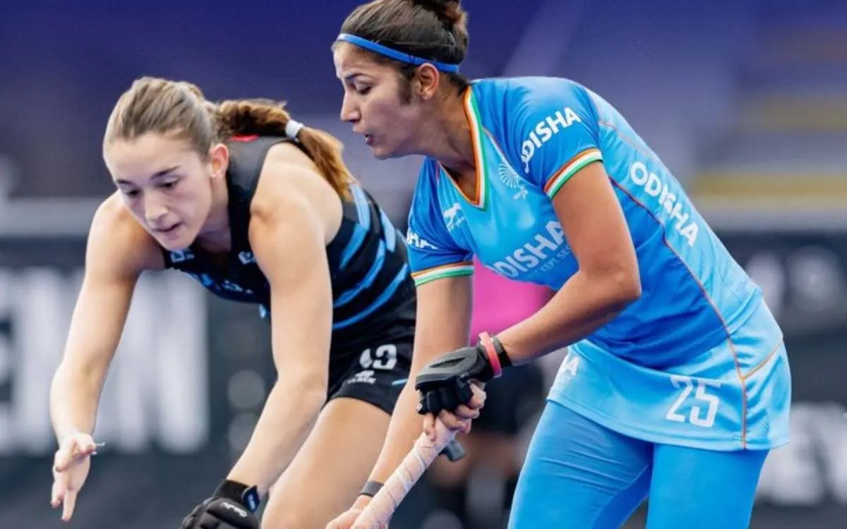 India into Semifinals with 3-2 Win Over Uruguay